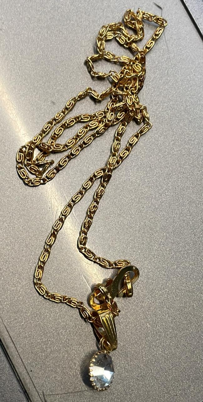 Women Gold Neck Chain With Locket