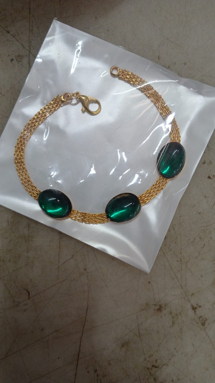 Hand Bracelet For Men And Women Colour Golden