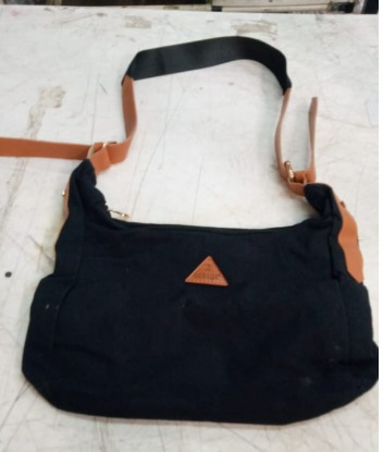 Stylish Trendy Black Sling Bag For Women