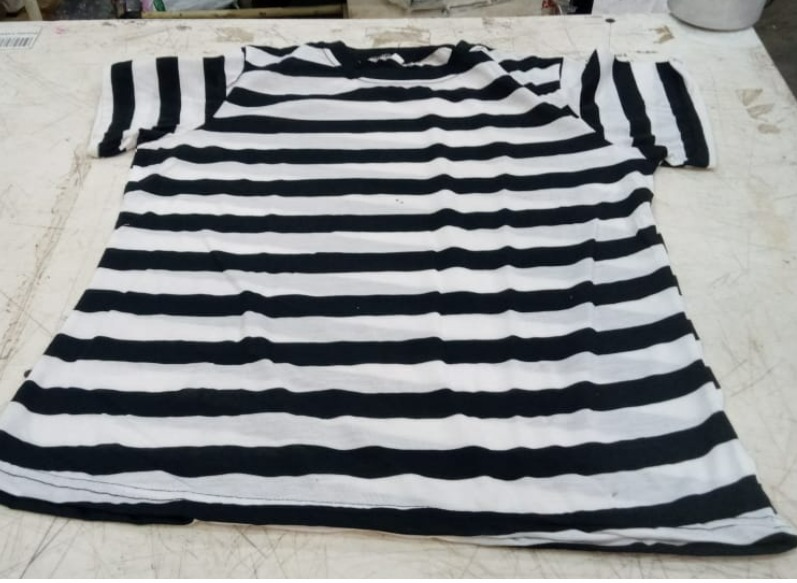 Black With White Colour T Shirt For Womens Size Xl