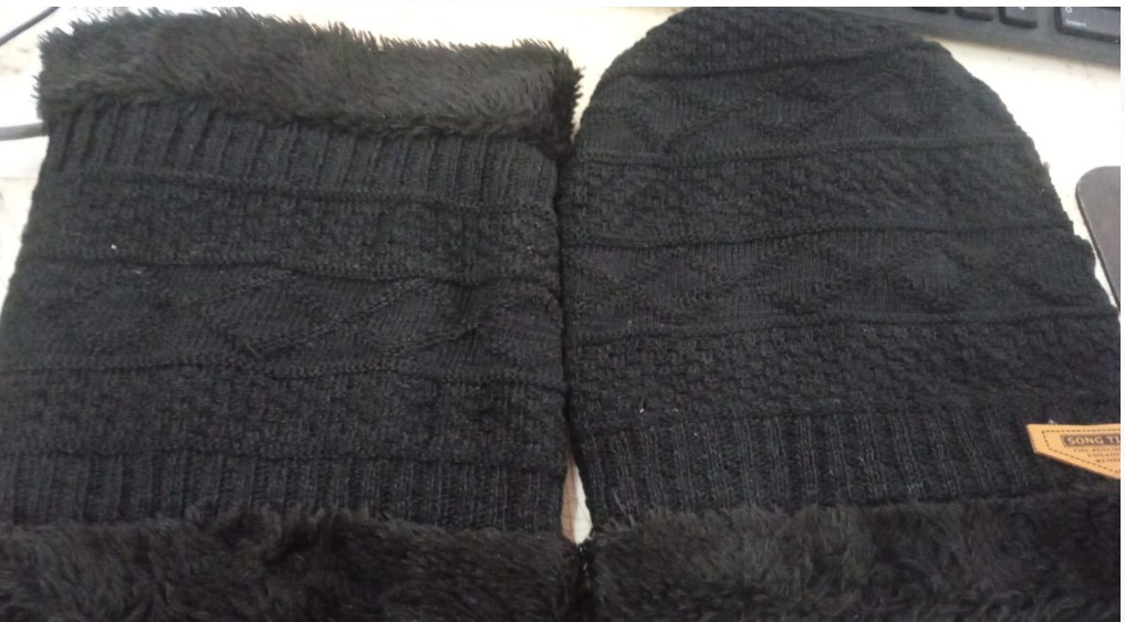 Woolen Cap And Neck Warmer Set Black