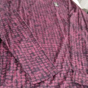 Black And Maroon Color T Shirt For Men Size L