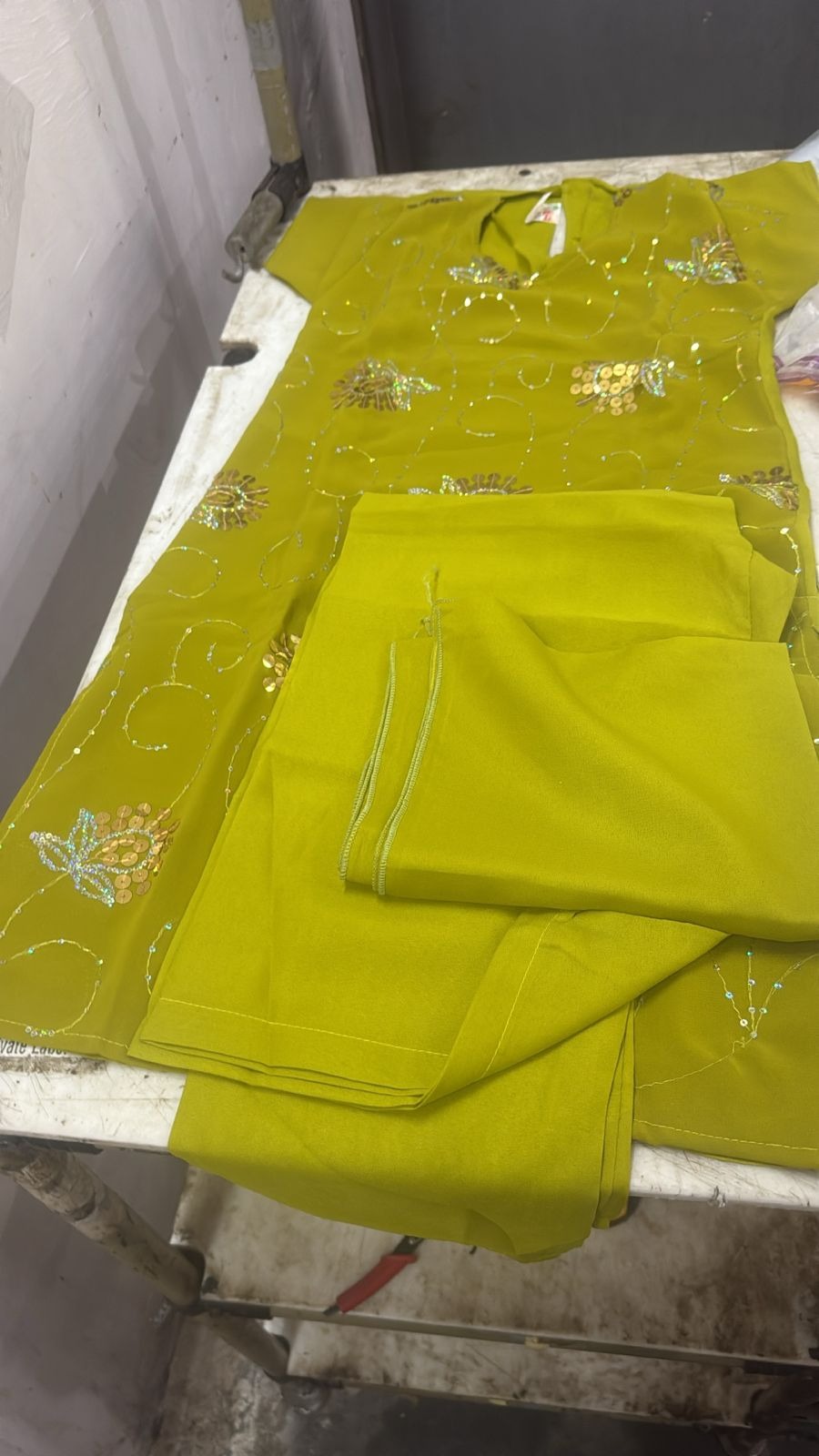 Women Green Color Suit Set With Dupatta Size 38