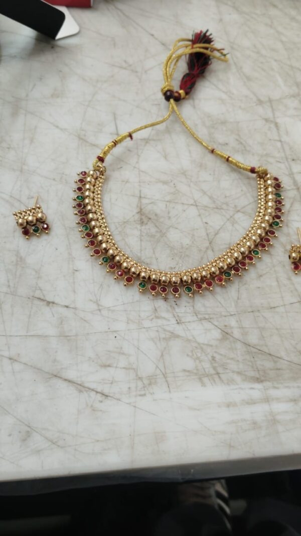 Women Multicolor Necklace With Earrings