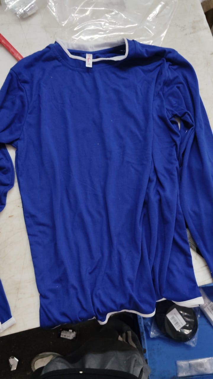 Men Blue Color Full Sleeve T Shirt Size M