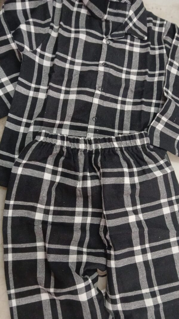 Dress For Kids Colour Black Size 3 To 4 Yrs