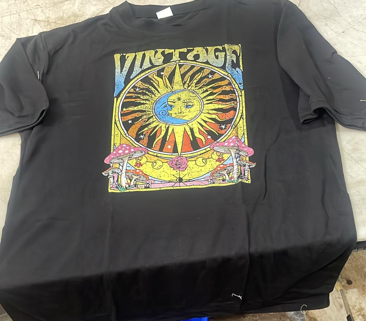 Black Color T Shirt For Women Size L