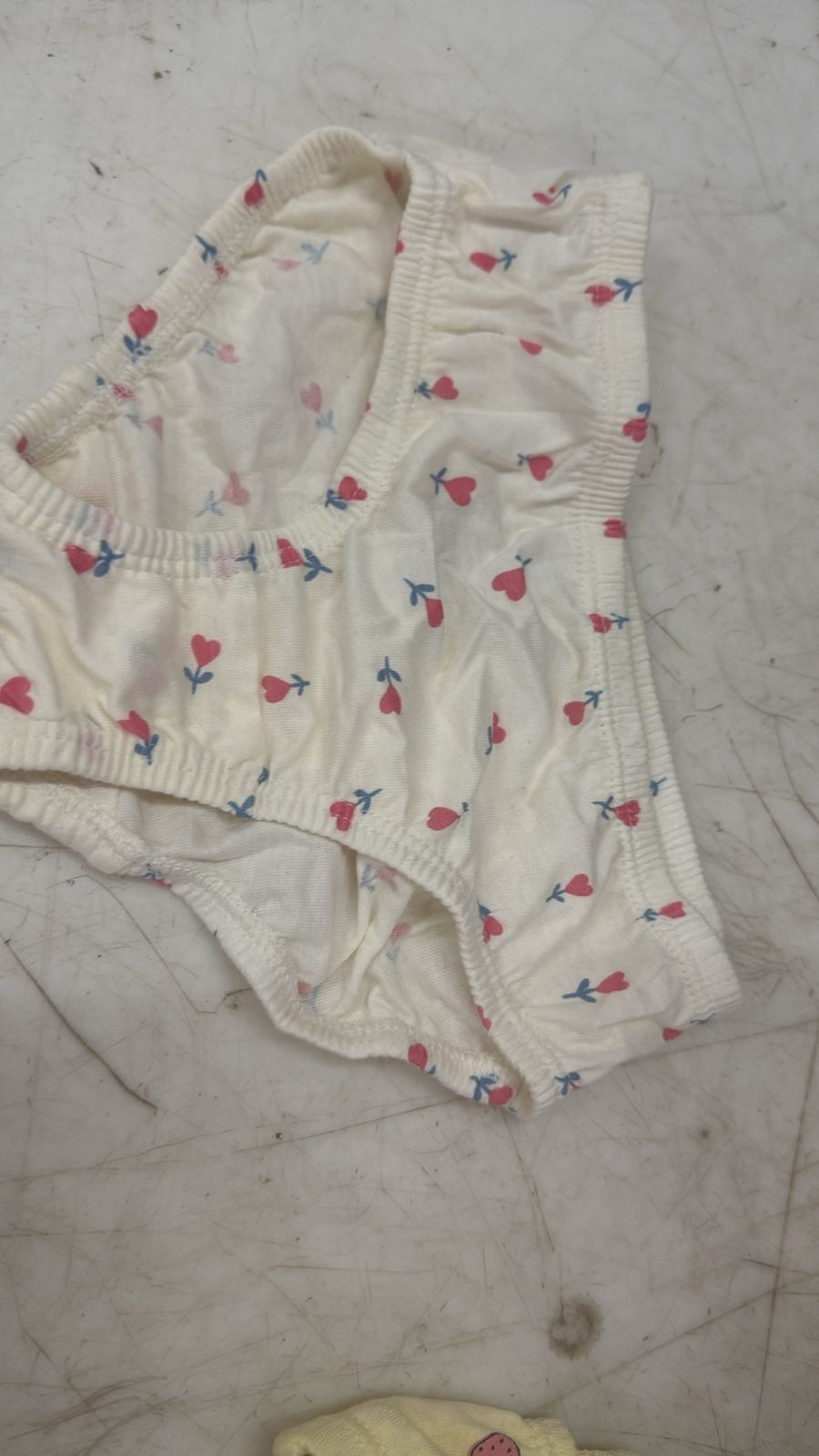 Kids Girl Cream Color Printed Pantie Size 7 To 8 Years