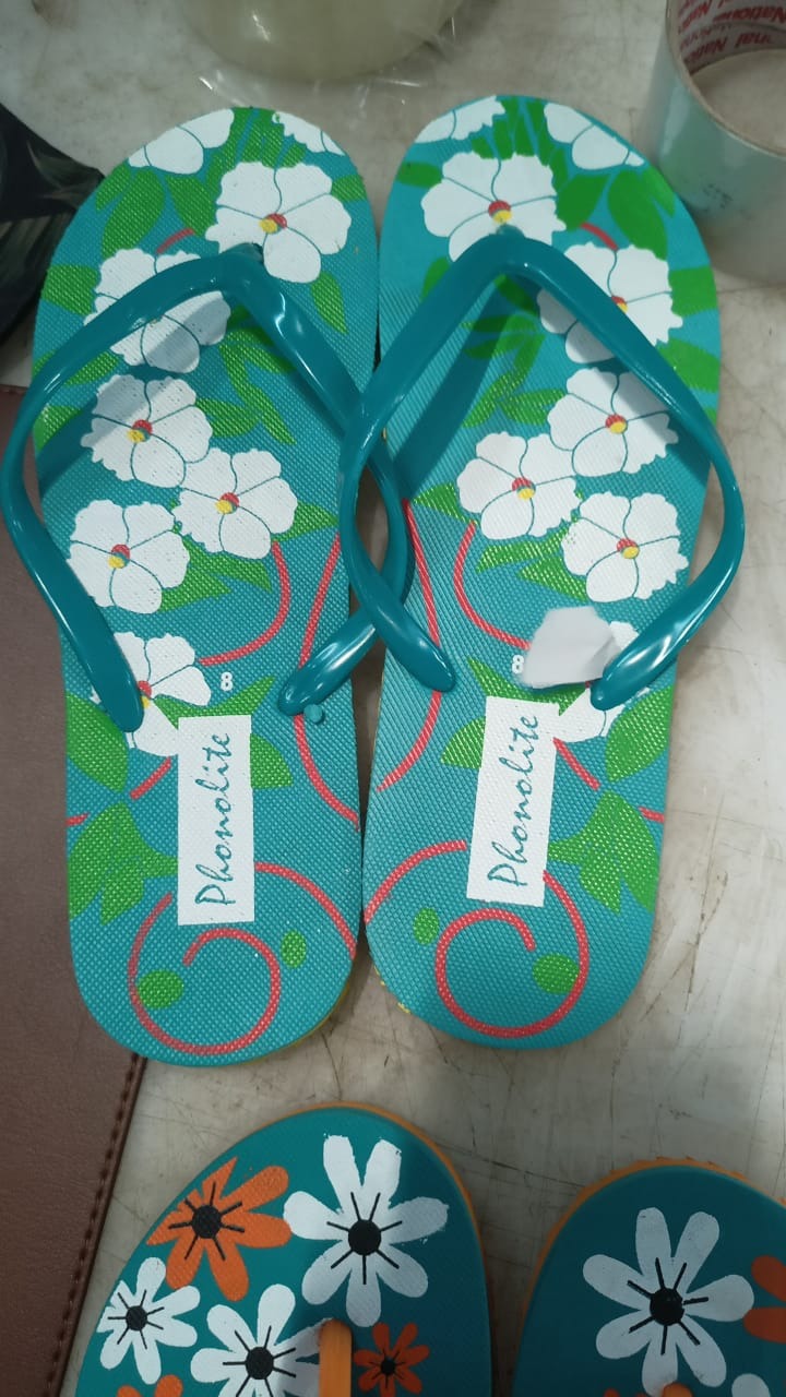 Women Slipper Size 8 Color Green