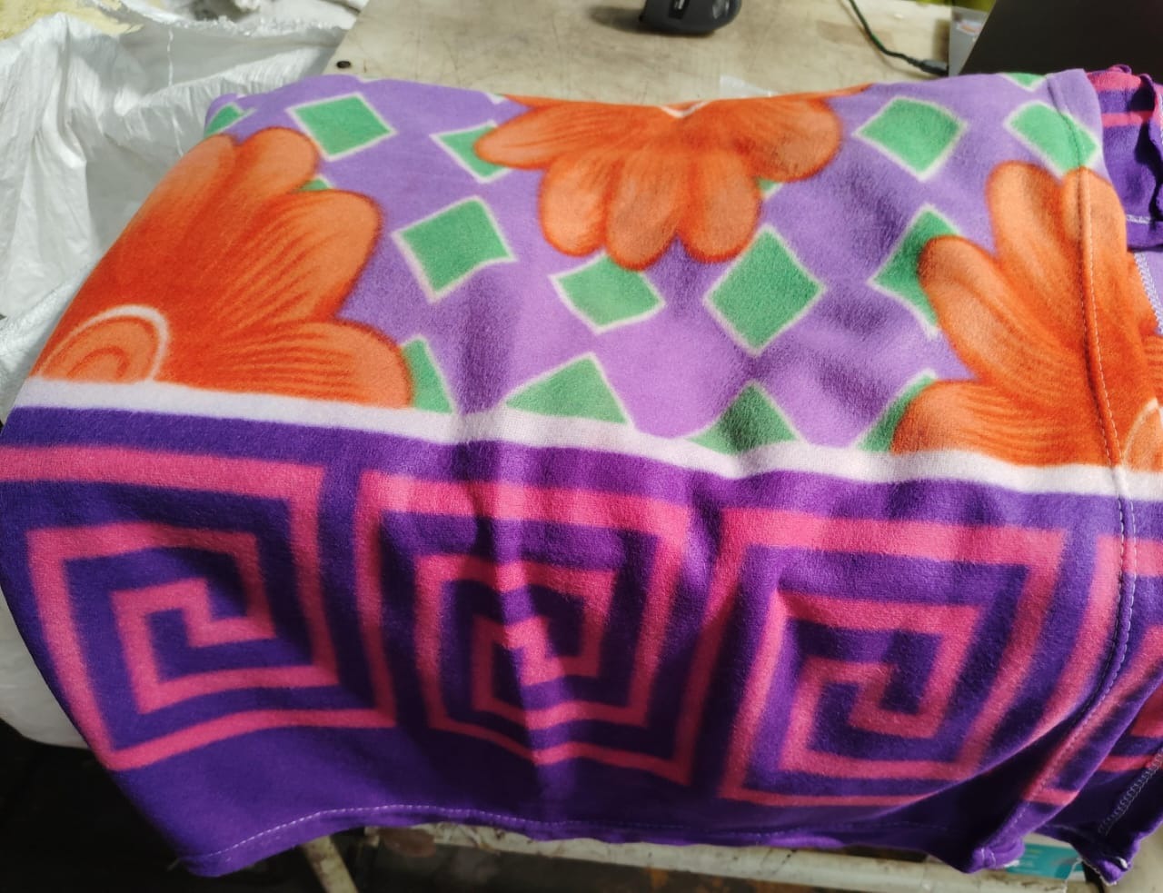 Multicolor Single Blanket
