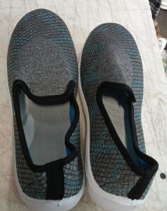 Womens Grey Color Sneakers Size 7