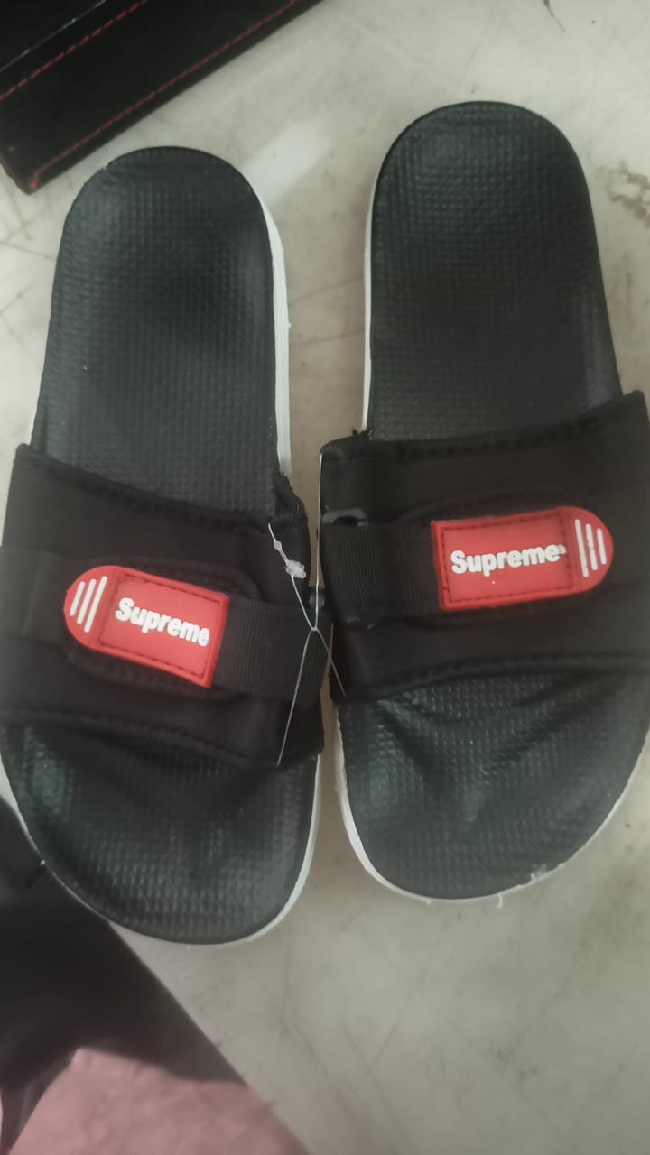 Men Slipper Size 5 Color Black