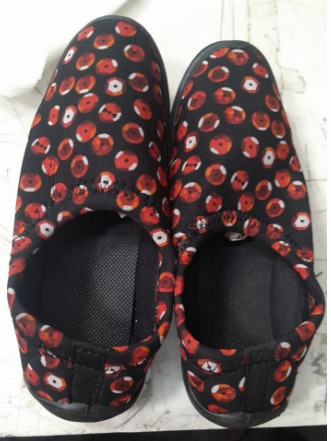 Womens Slip On Shoes Black Red Size 9