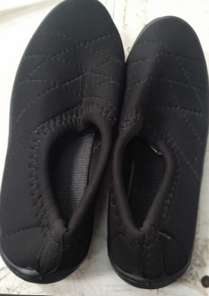Womens Slip On Shoes Black Size 9