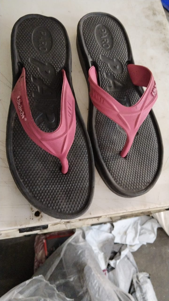 Black And Pink Color Slipper For Women Size 8