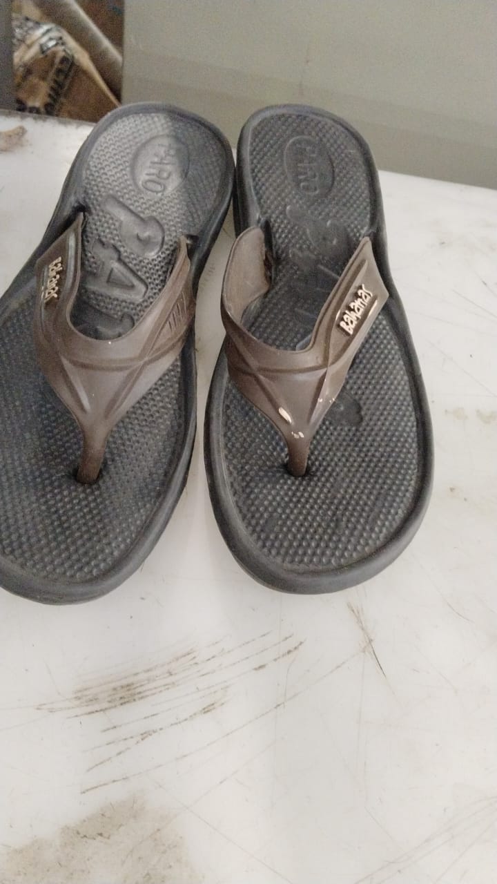 Black And Brown Color Slipper For Women Size 6