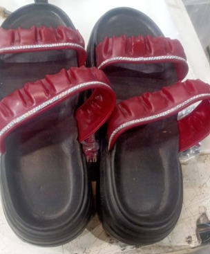 Women Slipper Black Colour Size 39