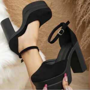 Kleio Women Heels Sandal Size 39