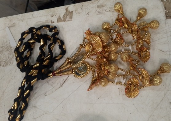 Women Traditional Punjabi Golden Parandi