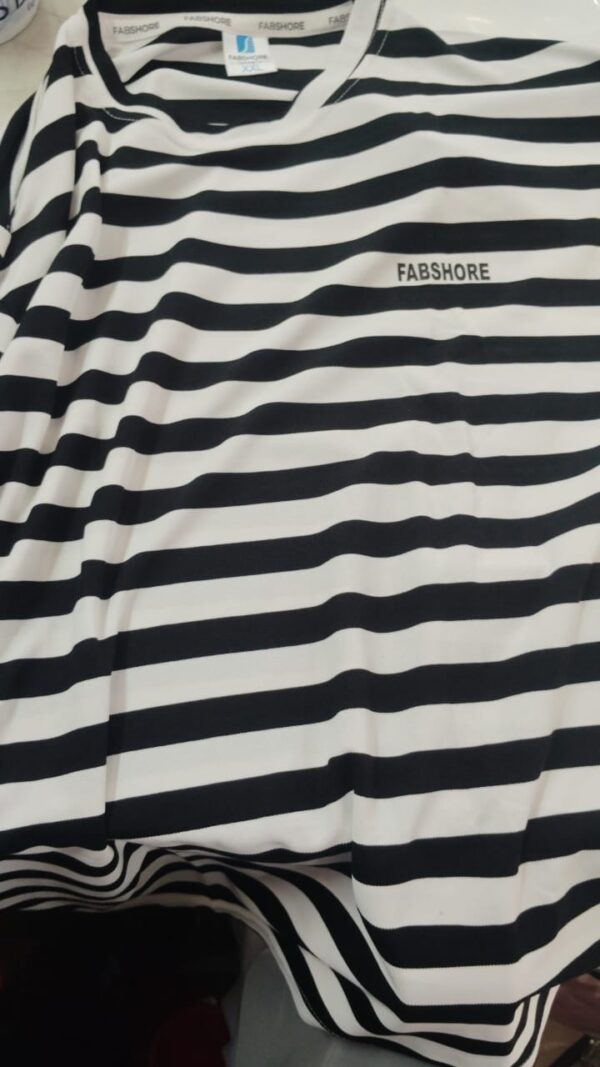 Men Black And White Full Sleeve T Shirt Size Xxl