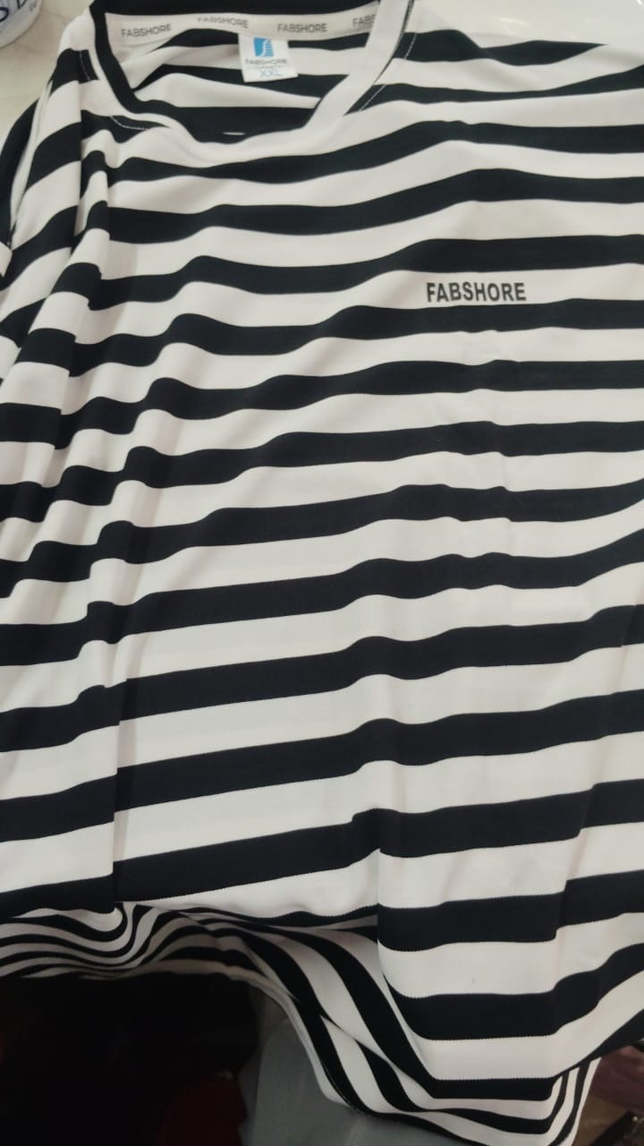 Men Black And White Full Sleeve T Shirt Size Xxl
