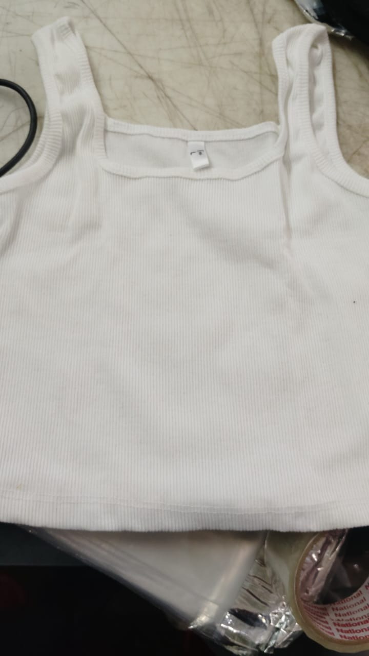 Women White Color Crop Top Size L