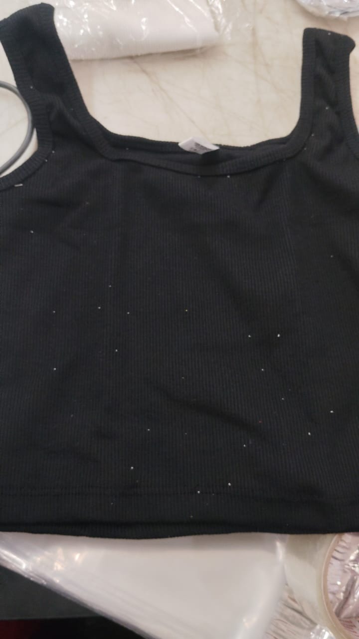 Women Black Color Crop Top Size L