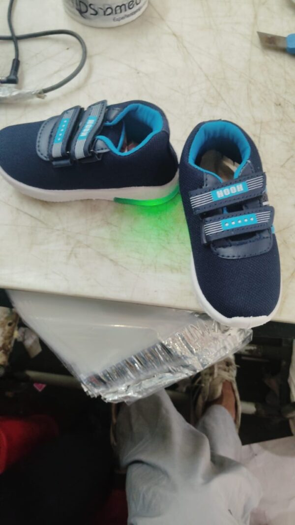 Kids Boy Blue Color Shoe Led Light Size 9