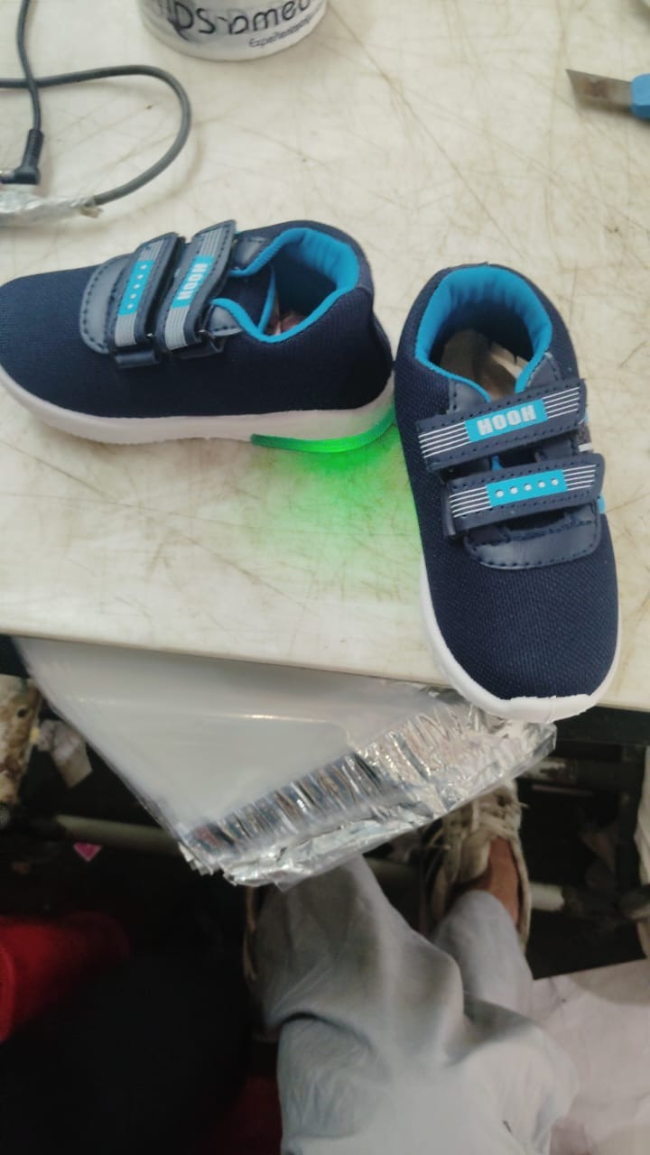 Kids Boy Blue Color Shoe Led Light Size 9