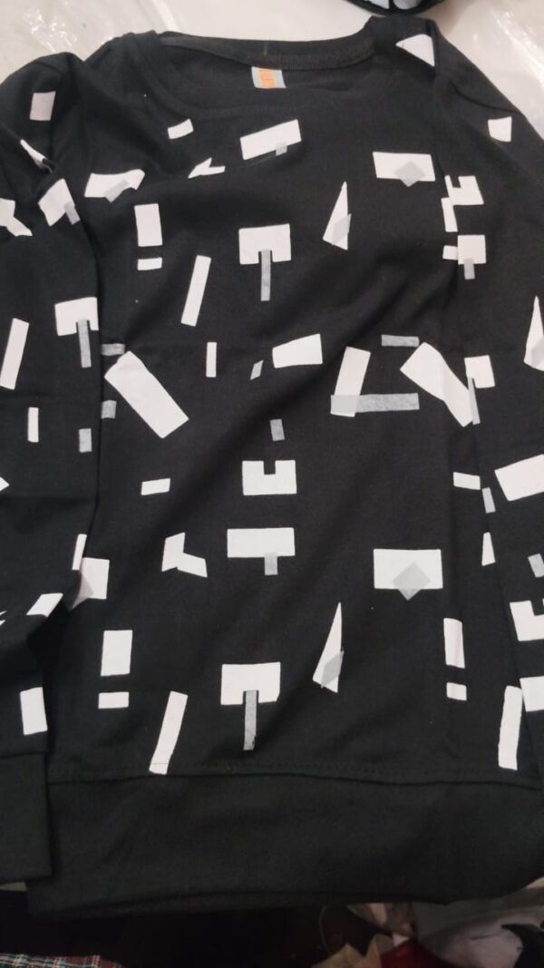 Kids Boy Black Color Sweatshirt Size 10 To 11Y