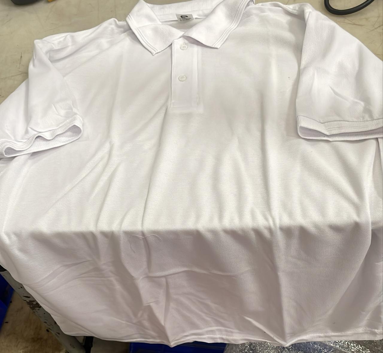 Women White Color T Shirt Half Sleeve Size 44