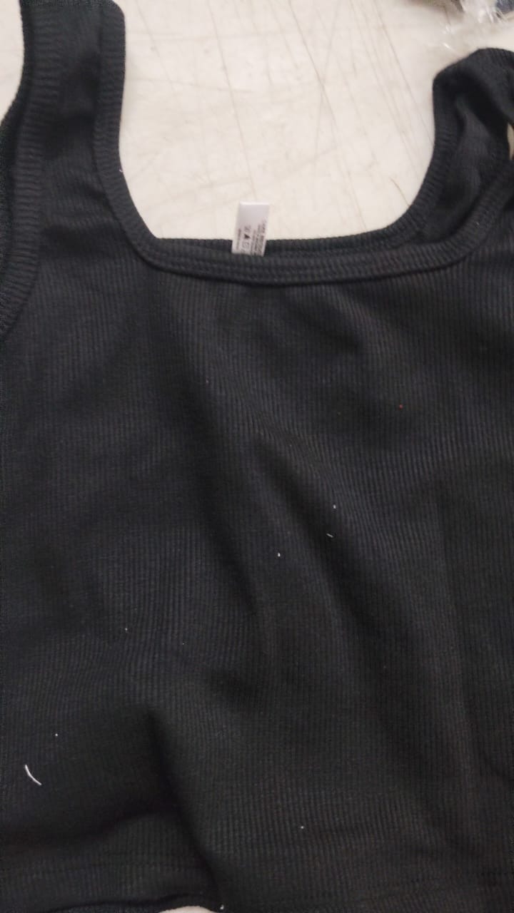 Women Black Color Crop Top Size L