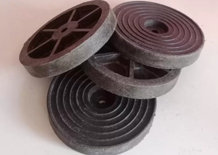 Round Black Plastic Almirah Bush 4 Inch Black Set Of 4