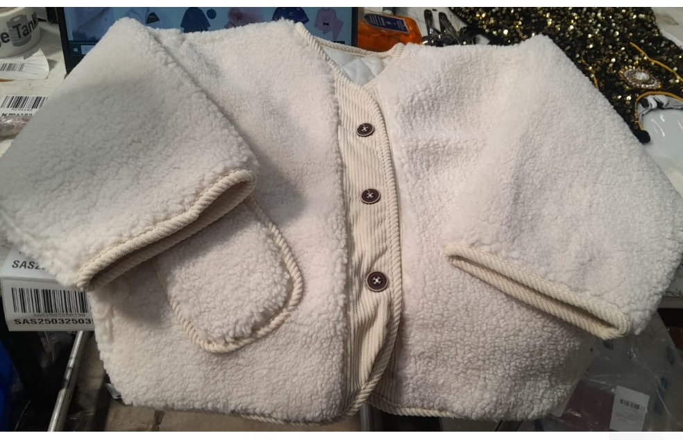 Hopscotch Unisex White Teddy Bear Applique Full Sleeve Jacket For 4 To 5 Yrs Girls