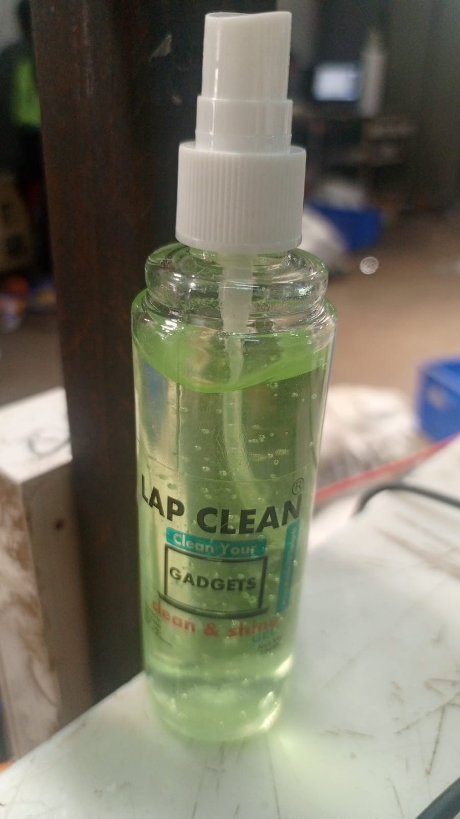 Lap Clean Your Gadgets Clean And Shine Gel 100Ml