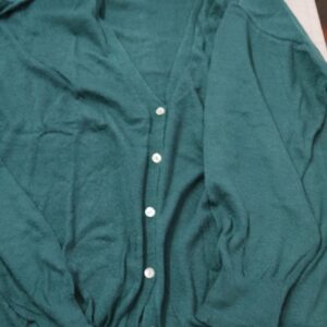 Women Green Color V Shap Neck Sweater Size Xl