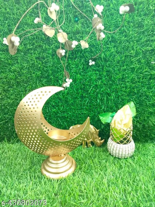 Moon Shape Metal T Light Holder