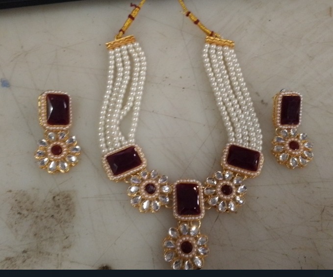 Women Maroon Colour Necklace Set