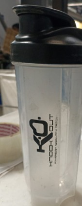 Knockout Water Bottle Shaker White 700Ml