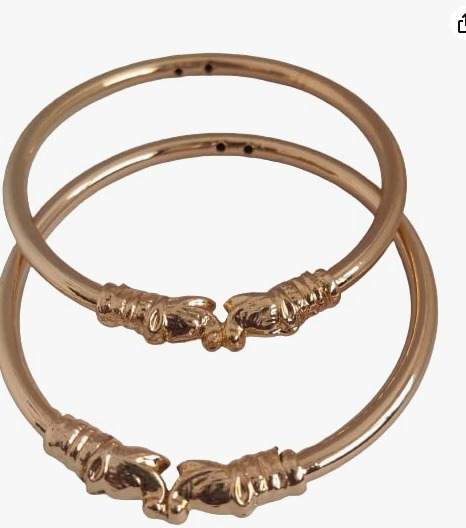 Gold Plated Crystals Studded Jewellery Set