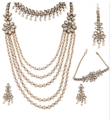 Gold Plated Crystals Studded Jewellery Set