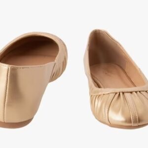 COMFORT PLUS Ruched Slip On Flat Shoes Size 9 Color Gold