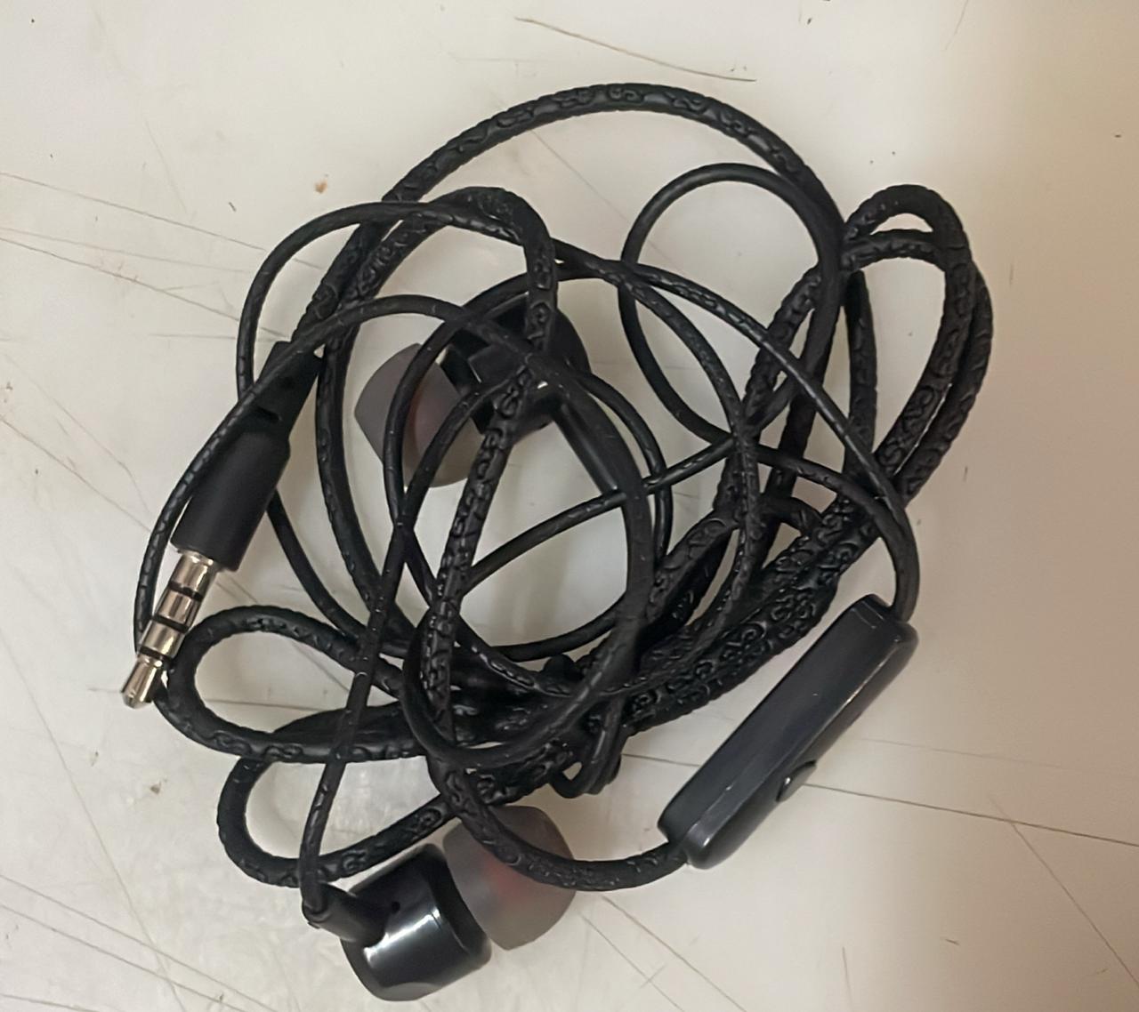 Black Color Wired Earphone
