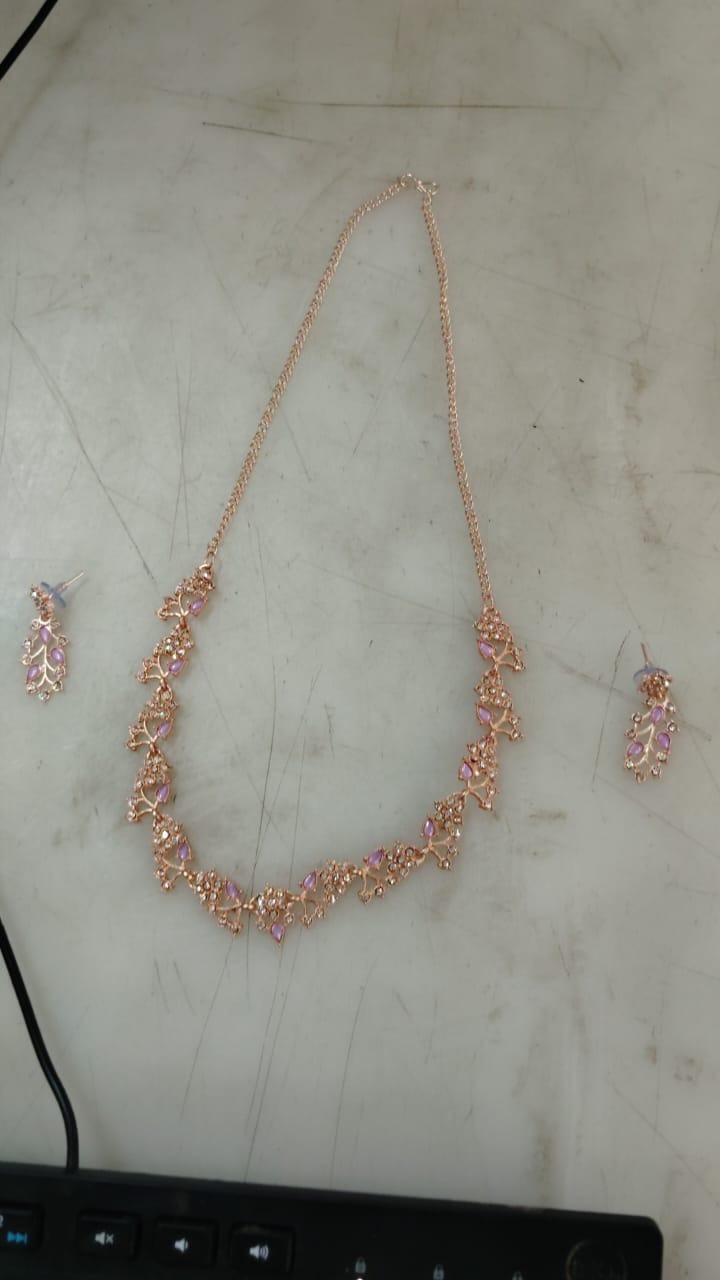 Women Gold Necklace With Earrings