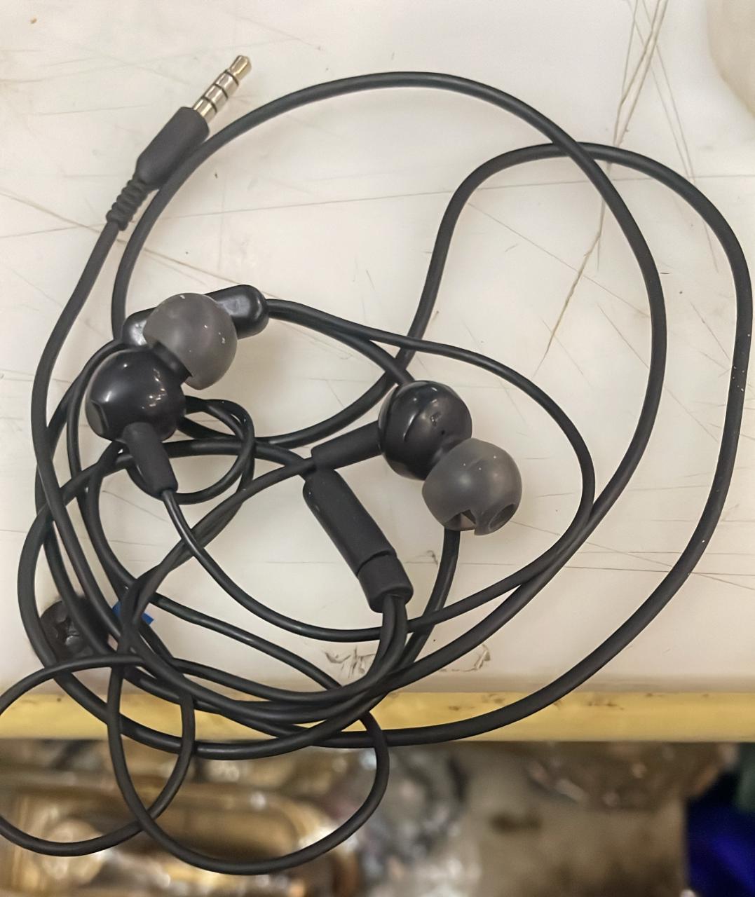 Black Color Wired Earphone