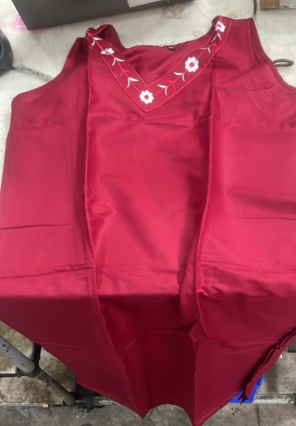 Women Maroon Color Kurta Without Sleeve Size Xl