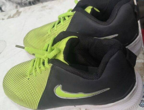 Slv Sports Boys Shoes Green Black Size 2