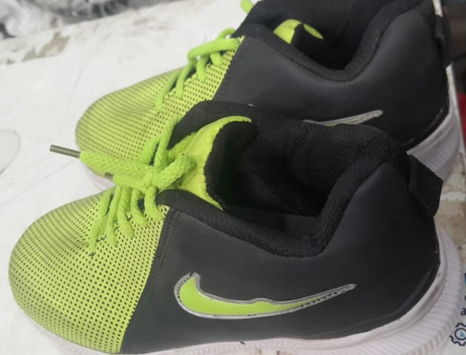 Slv Sports Boys Shoes Green Black Size 2