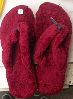 Women Slipper Maroon Colour Size 8