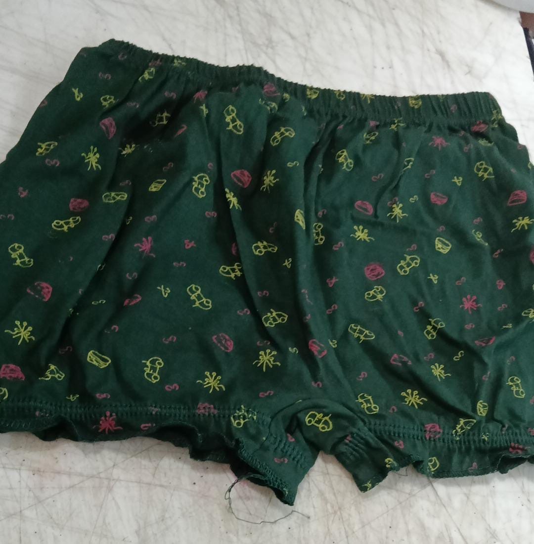 Kids Boys Green Printed Shorts Size 9 To 10 Y